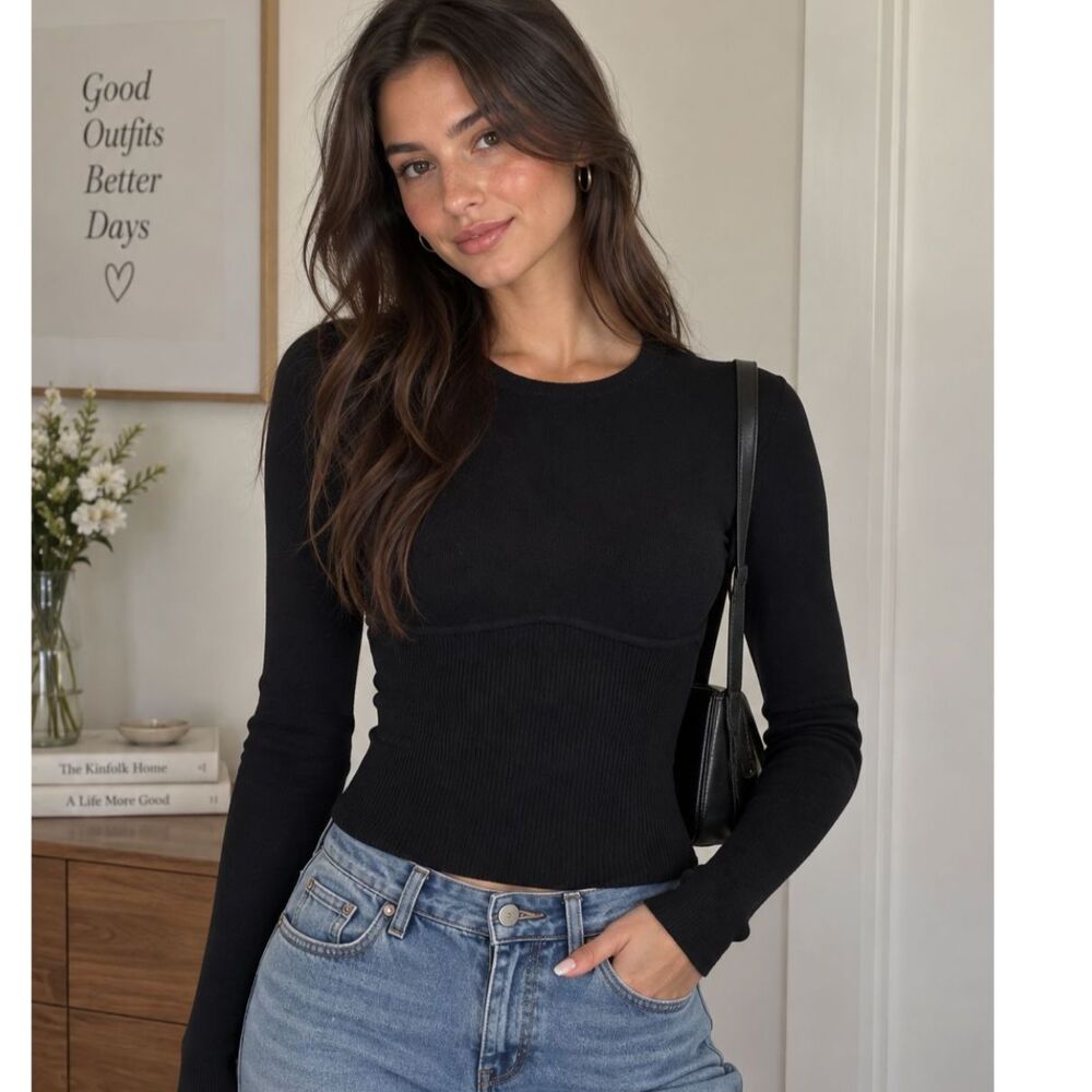 Aritzia Babaton Sculpt Knit Empire Long Sleeve Black Size S